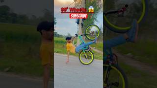 99° Wheelie 😱 Stunts #shorts #yutubeshorts #cycling