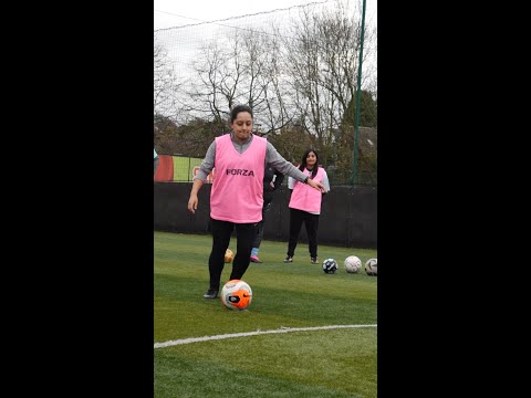 Meet @vickyparkqueens! 🎉 Leicester’s biggest grassroots football team for women & non-binary folks!