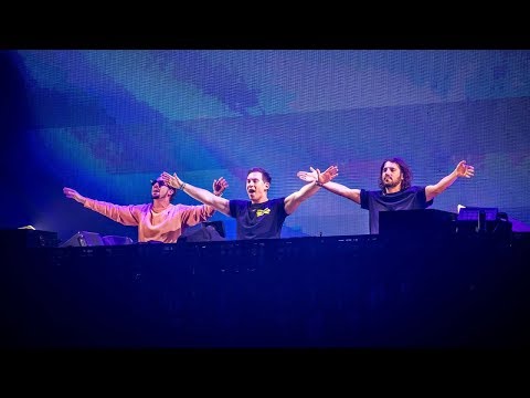 Bringing The Madness 2017 Reflection Dimitri Vegas&Like Mike Special Guest HARDWELL+ Crowd Reaction