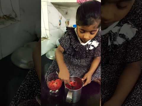 തനിയെ Watermelon Juice ഉണ്ടാക്കി കുടിച്ച തനു /Thanu/Thanusree/#shorts/#shortvideo