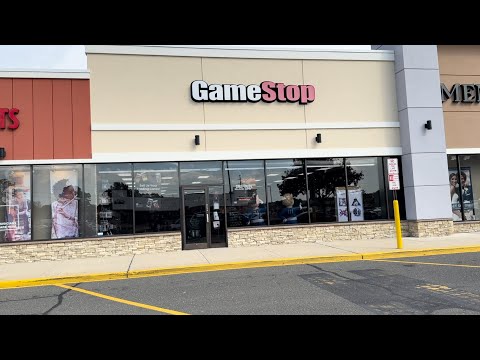 Is GameStop RETRO Worth It!?!? Let’s Take A Visit!!!