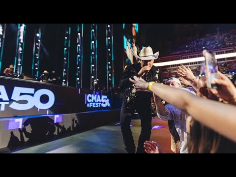 Jon Pardi Performs “Your Heart or Mine” at 2023 CMA Music Fest