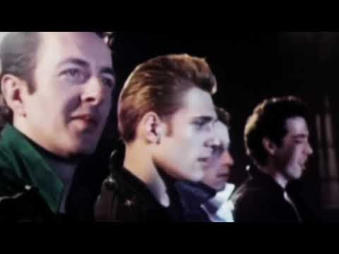 The Clash - The Magnificent Seven (Video)