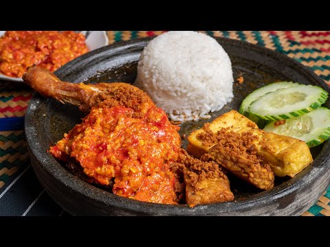 Nasi Ayam Gepuk Top Universe!