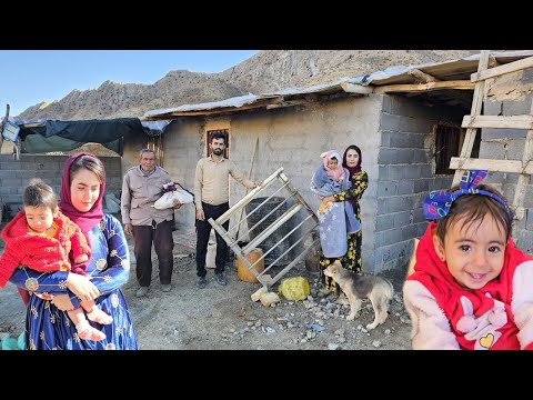 Parisa's hard work and effort to provide for herself and her child / nomadic documentary