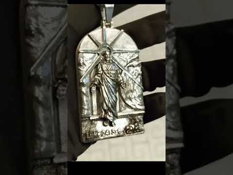 Custom jewelry pendant of Jesus rising from the tomb. #customjewelry #jesuspendant #madeintheusa