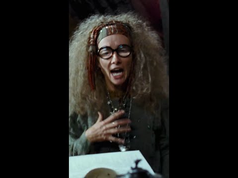 Trelawney sees the Grim in Harry's teacup #HarryPotter #ProfessorTrelawney