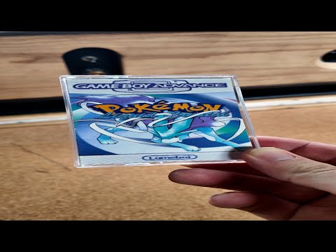 Unboxing Pokémon Liquid Crystal...