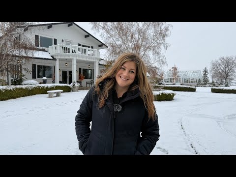 First Snow Garden Tour! ❄️🌲❄️ // Garden Answer