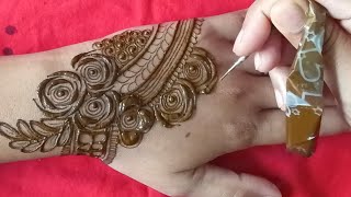 mehndi design simple back hand//easy mehndi design for hands @mehndibyhayat @TaisHenna