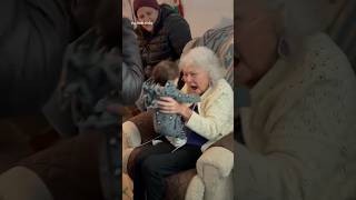 Grandma breaks down in tears meeting her great-granddaughter for first time ❤️❤️