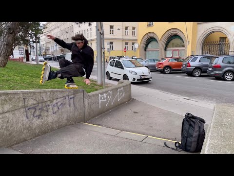 Exploring Vienna on Wizard PR80