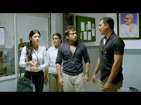 सब ने मांगी पुलिस वालों से मदद | Suriya | Shruti Hassan | Hindi Movie | Chennai VS China