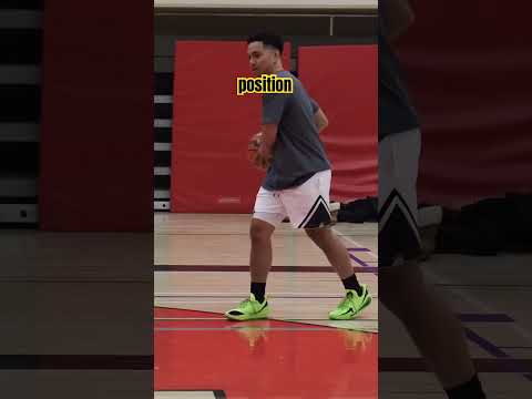 How to Develop ELITE FOOTWORK like Jalen Brunson to Become an EFFECTIVe SCORER #basketballtraining