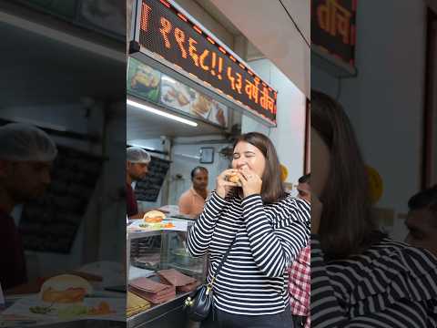 Oldest Vada Pav in Kalyan 😍