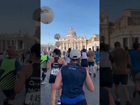 Running past the Vatican  #romemarathon #runningmotivation #strava #running #rome