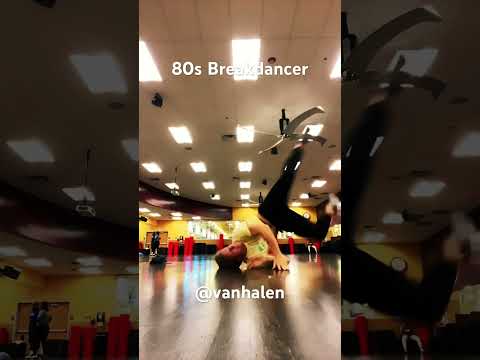 Breakdance Basics … 80s breakdancer still schooling@VanHalen #80smusic #breakdance 👦🇺🇸🍔💥😆